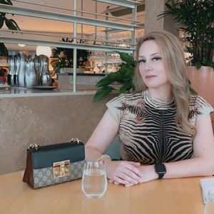 Meet your Posher, Stephanie